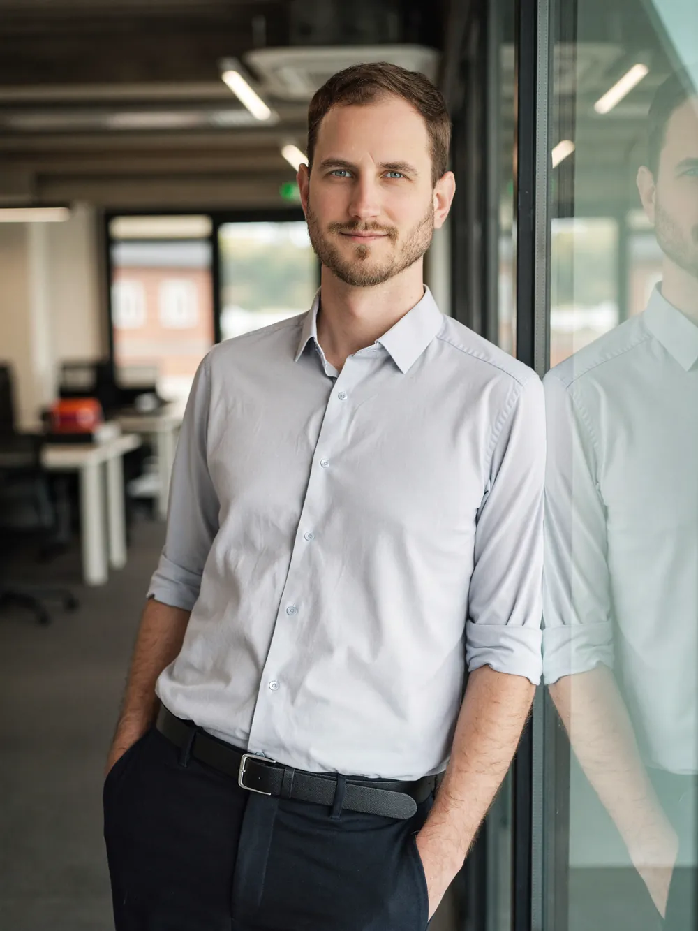 Joshua Stark im Büro in Heidelberg